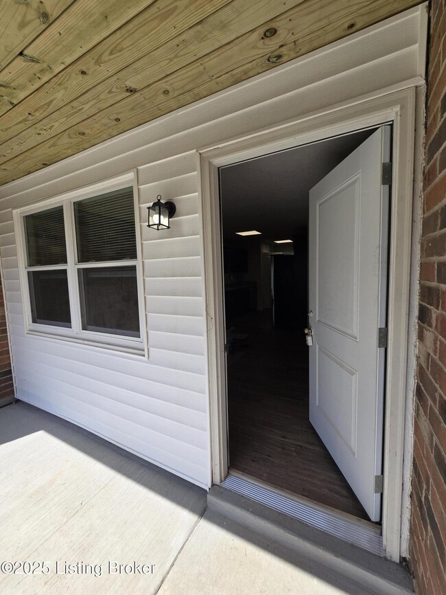 Building Photo - 9124 Kenlock Dr