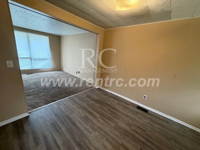 Foto del edificio - 1129-B Jackson-