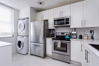 Building Photo - 1651 NE 115th St