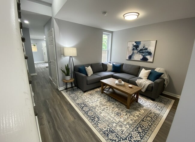 Photo - 1911 Fontain St Townhome