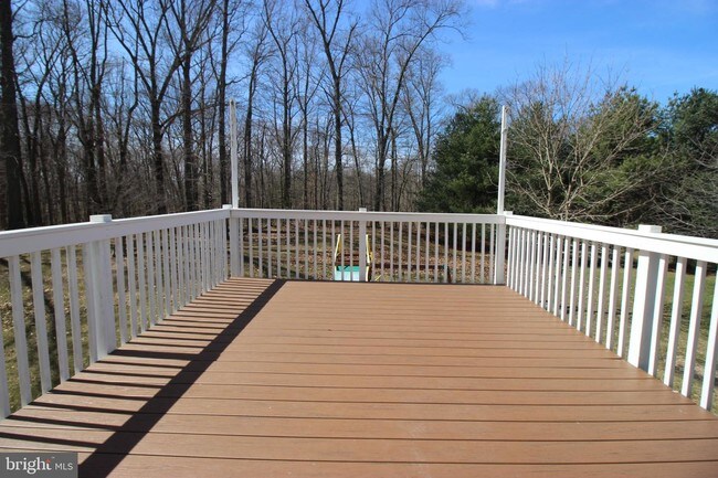 Building Photo - 122 Fairbrook Dr