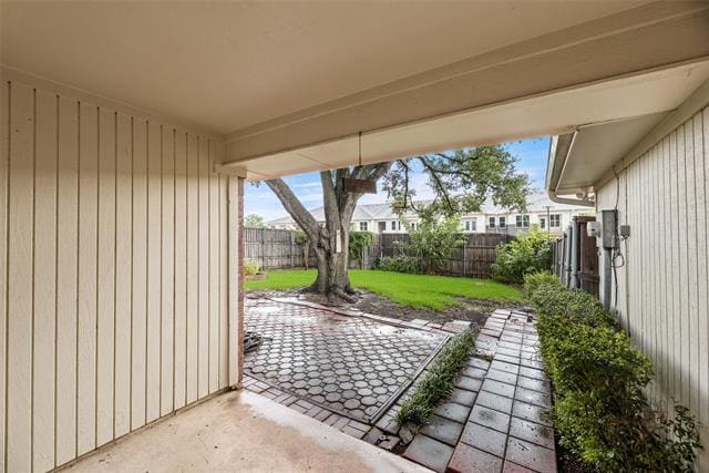Building Photo - 2209 Winona Dr