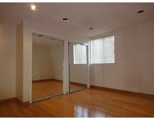 Building Photo - 94 Beaconsfield Rd