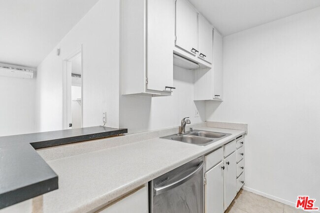 Foto del edificio - 320 S Ardmore Ave
