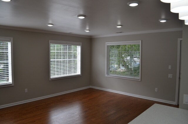Building Photo - 6314 Silver Lake Trail