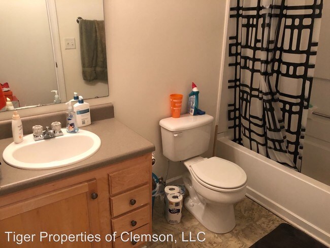 Building Photo - 3 br, 3 bath House - 431 Harts Cove Way