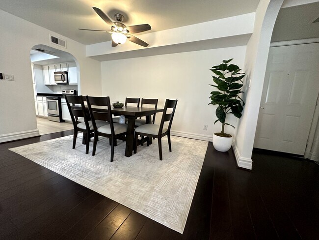 Foto del edificio - 3825 E Camelback Rd