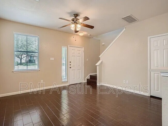 Foto del edificio - 13913 Harris Ridge Blvd