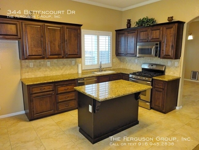 Building Photo - 344 Bettencourt Dr