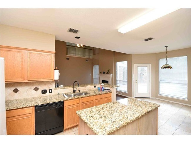 Building Photo - 11805 Rocky Point Dr