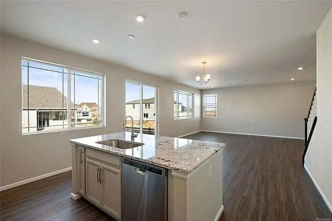 Foto del edificio - Beautiful 4 Bedroom Home in Erie