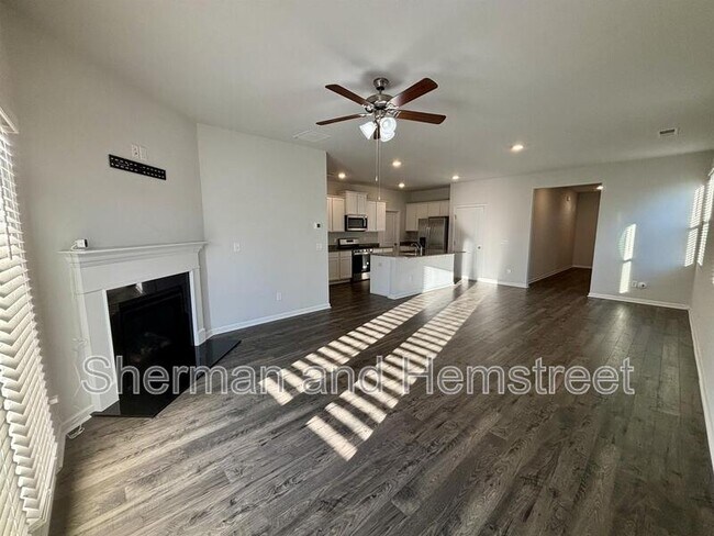 Foto del edificio - 248 Expedition Dr