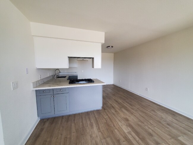 Foto del edificio - 824 S Norma St