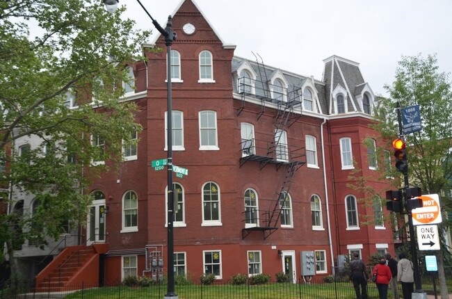 Building Photo - 1207 Q St NW