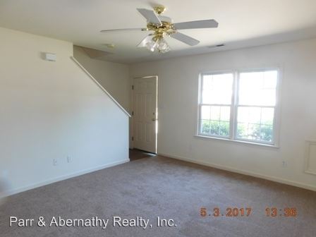 Building Photo - 702 Dendron St