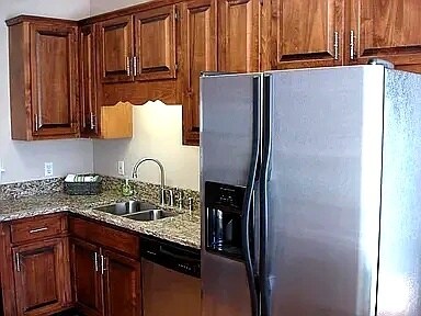 Building Photo - 1010 Ariel Ln