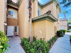 Building Photo - 8716 Red Brook Dr
