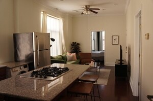 Foto del edificio - 450 N May St