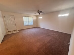 Building Photo - 1005 Prairie Ave