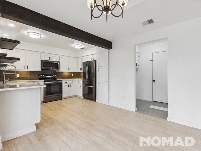 Foto del edificio - 3 Bedroom Single Family Home in Grapevine