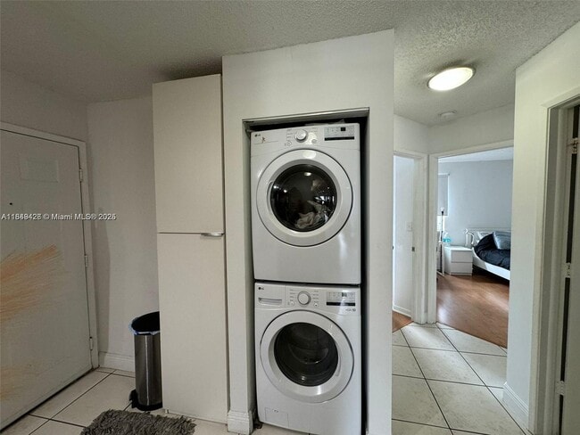 Foto del edificio - 4768 NW 114th Ave