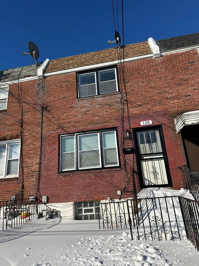 Foto del edificio - Beautifully renovated 3 bed/1.5 bath