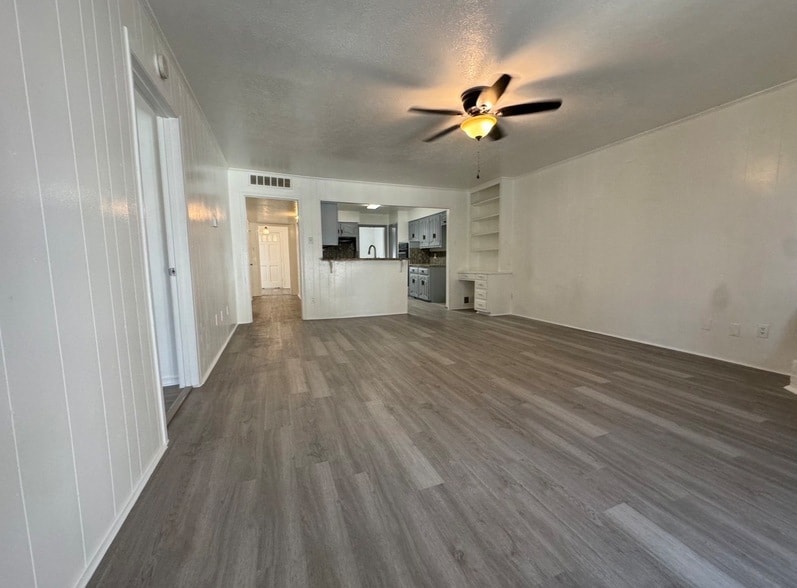 Photo - 7747 Dentcrest Drive Unit