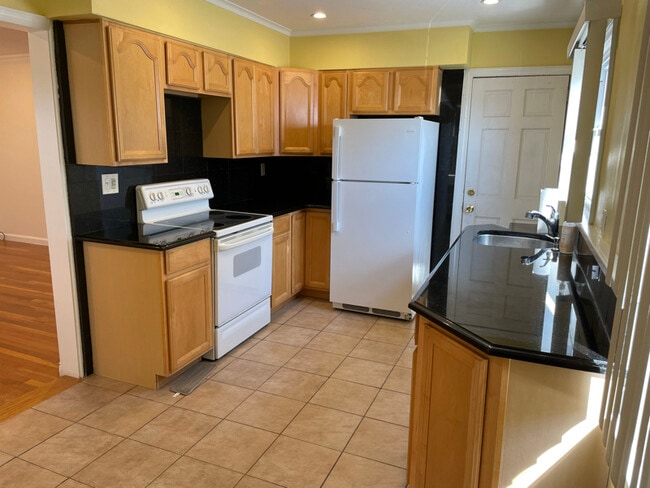 Photo - 14 /A yet Apartment