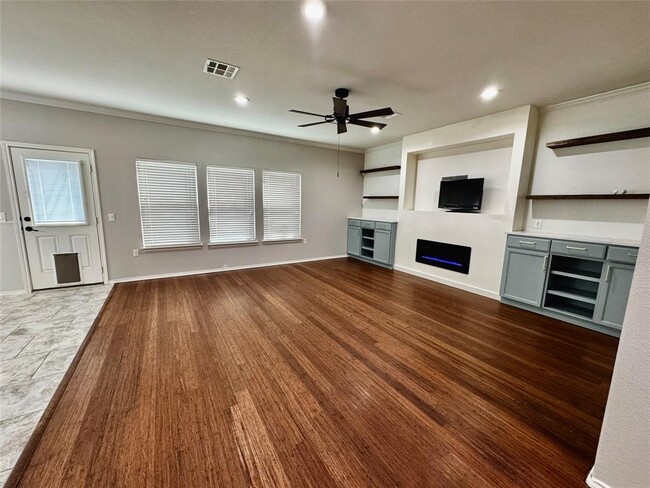 Building Photo - 5809 Kleberg Trail