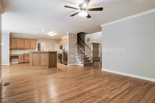 Building Photo - 2304 Knoll Ridge Ln