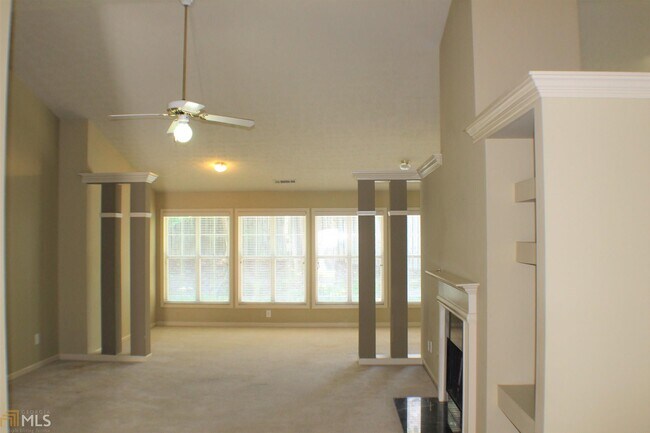 Building Photo - 2630 Millerbrook Dr