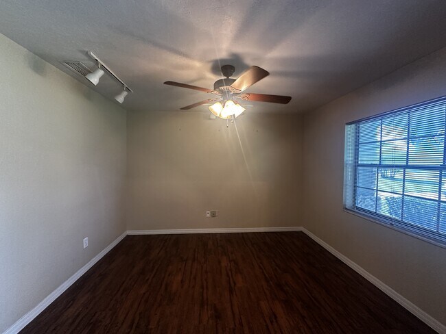 Foto del edificio - 3963 SE 17th Pl