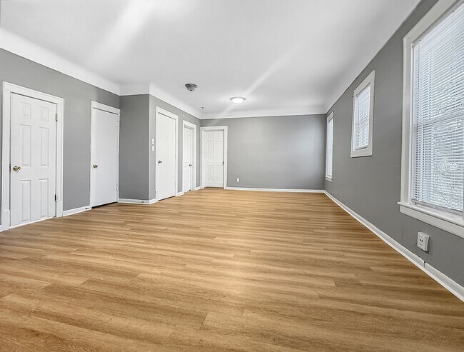 Foto del edificio - 129 Palmer St NE