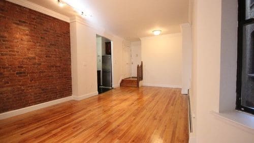 Building Photo - 235 E 13th St