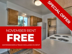 Building Photo - 1707 Palm Dr