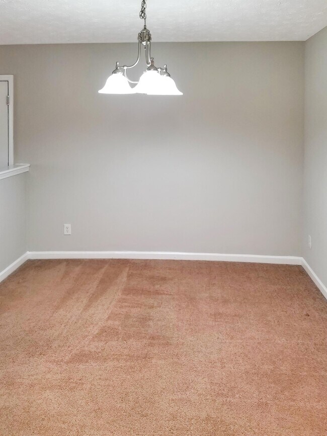 Building Photo - 5102 Fairington Ridge Cir