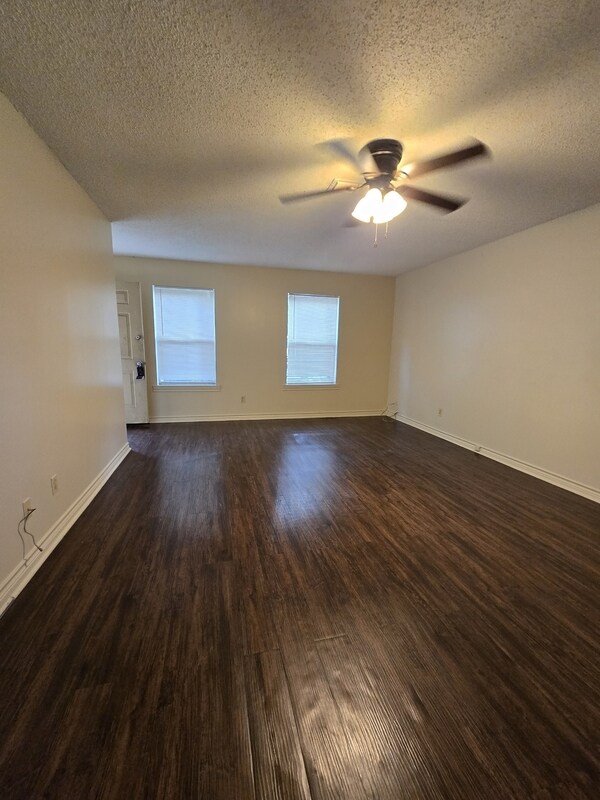Foto del edificio - 6898 County Rd 381