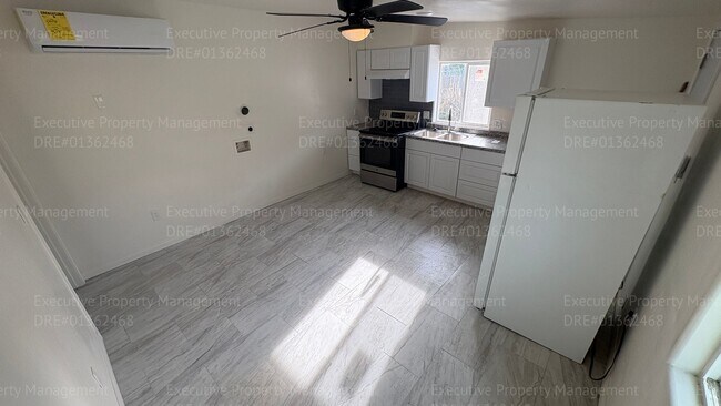 Foto del edificio - 1118 Chico St