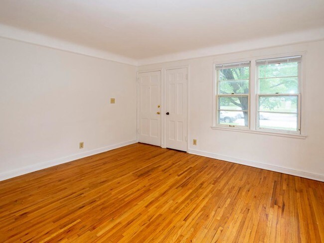 Building Photo - 4541 Minnehaha Ave