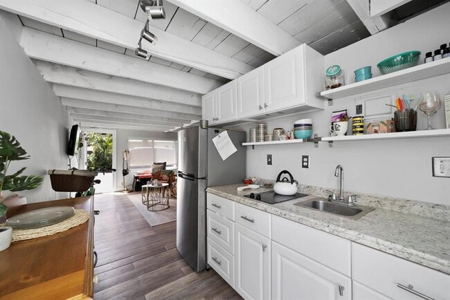 Foto del edificio - 1972 NE 35th St