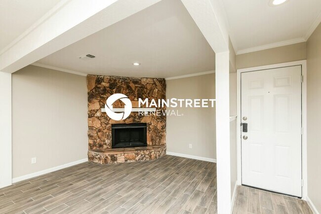 Foto del edificio - 3 Bedroom Pet-Friendly Home in BURLESON, T...