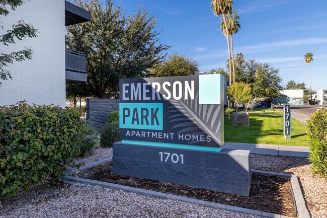 Señalización de monumentos - Emerson Park