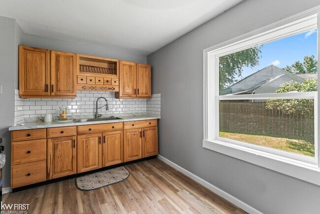 Building Photo - 4520 Pengelly Rd