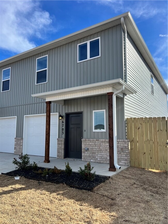 Building Photo - 6703 SW Dignity Ave