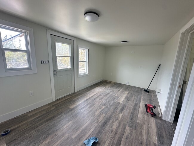 Building Photo - 25 Heartz Rd