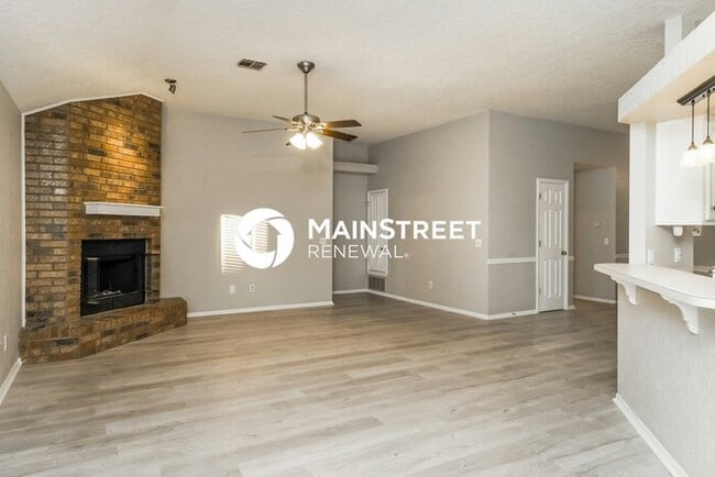 Building Photo - 3 Bedroom Pet-Friendly Home in Edmond, OK ...