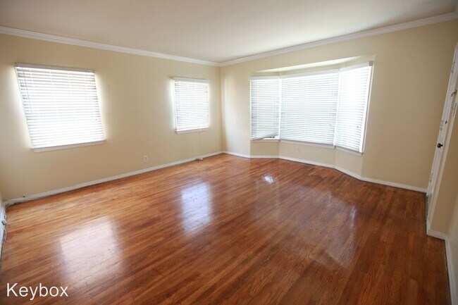 Building Photo - 4071 8th Ave