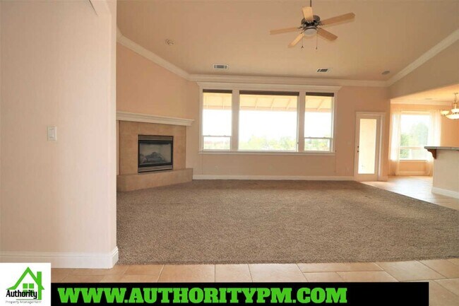 Building Photo - 997 Rollingview Dr