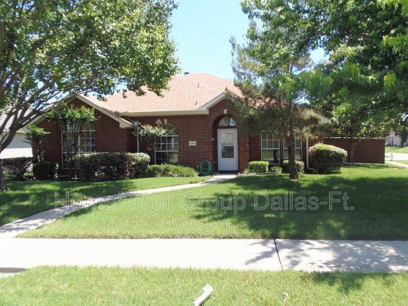 Primary Photo - 2300 Granbury Dr
