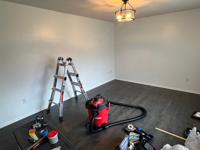 Foto del edificio - 607 James St NE